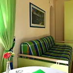 Nettuno Hotel apartamentowy Giardini-Naxos