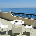 Nettuno Hotel apartamentowy Giardini-Naxos