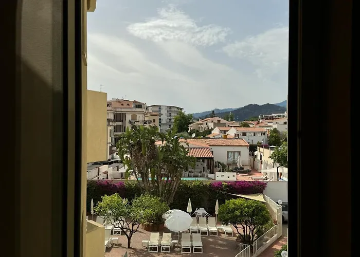 Nettuno Aparthotel Giardini-Naxos