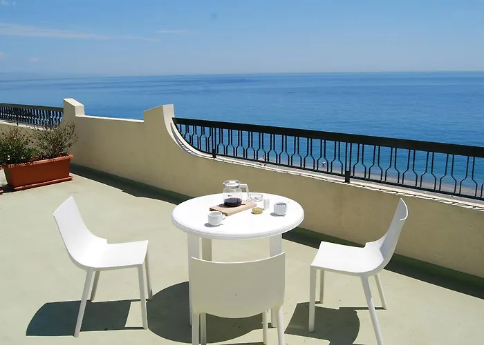 Nettuno Aparthotel Giardini-Naxos