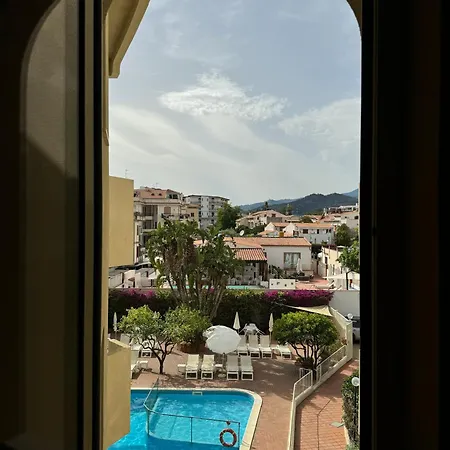 Nettuno Aparthotel Giardini Naxos